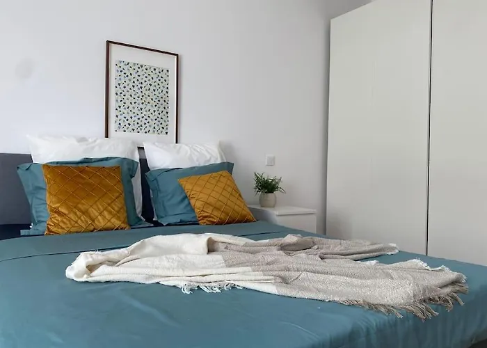 2 Bedroom Apartment With Terrace In City Center